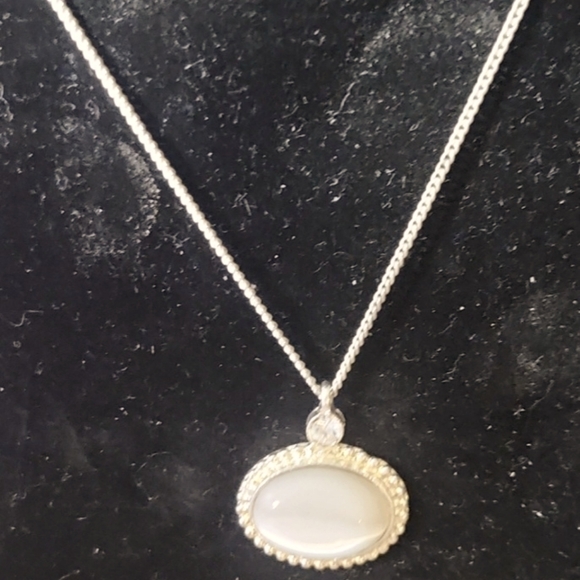 Quartz Pendant Necklace - Picture 4 of 4